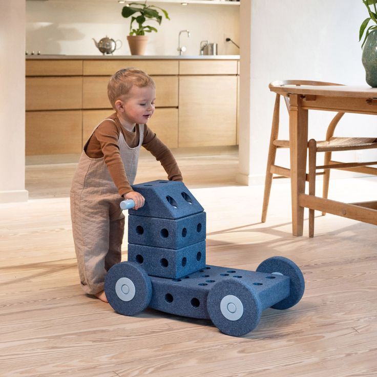 Pretend Play & Roleplay